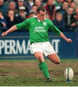 31 March 2000; Emmet Farrell, Ireland A. Six Nations &quot;A&quot; Rugby International, Ireland A v Wales A, Donnybrook, Dublin. Picture credit: Aoife Rice / SPORTSFILE