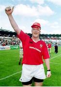 6 May 2000; Munster captain Mick Galwey celebrates victory over Toulouse. Heineken European Cup semi-final, Toulouse v Munster, Stade Lescure, Bordeaux, France. Picture credit: Brendan Moran / SPORTSFILE