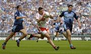 27 August 2005; Sean Cavanagh, Tyrone, in action against Paul Casey, left and Colin Moran, Dublin. Bank of Ireland All-Ireland Senior Football Championship Quarter-Final Replay, Dublin v Tyrone, Croke Park, Dublin. Picture credit; Damien Eagers / SPORTSFILE