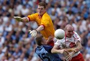 27 August 2005; Pascal McConnell, goalkeeper, and Chris Lawn, Tyrone, in action against Tomas Quinn, Dublin. Bank of Ireland All-Ireland Senior Football Championship Quarter-Final Replay, Dublin v Tyrone, Croke Park, Dublin. Picture credit; David Maher / SPORTSFILE