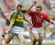 28 August 2005; Tomas O'Se, Kerry, in action against Owen Sexton, Cork. Bank of Ireland All-Ireland Senior Football Championship Semi-Final, Kerry v Cork, Croke Park, Dublin. Picture credit; David Maher / SPORTSFILE