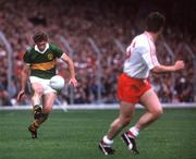 21 September 1986; Ambrose O'Donovan, Kerry, in action against Tyrone. Kerry v Tyrone, All-Ireland Football Final, Croke Park, Dublin. Picture credit; Ray McManus / SPORTSFILE