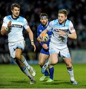 1 March 2014; Finn Russell, centre, Glasgow Warriors supported by team-mate Peter Murchie, left, in action against Fergus McFadden, behind, Leinster. Celtic League 2013/14 Round 16, Leinster v Glasgow Warriors, RDS, Ballsbridge, Dublin. Picture credit: Piaras Ó Mídheach / SPORTSFILE