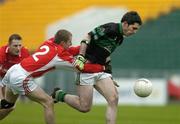 27 November 2005; David Niblock, Nemo Rangers, in action against Gary Murphy, Stradbally. Munster Club Senior Football Championship Semi-Final, Nemo Rangers v Stradbally, Pairc Ui Chaoimh, Cork. Picture credit: Matt Browne / SPORTSFILE