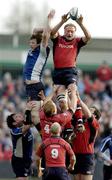 31 December 2005; Mick O'Driscoll, Munster, wins possession in the line-out against Malcolm O'Kelly, Leinster. Celtic League 2005-2006, Group A, Leinster v Munster, RDS, Dublin. Picture credit: Matt Browne / SPORTSFILE