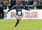 31 December 2005; Girvan Dempsey, Leinster, takes a penalty against Munster. Celtic League 2005-2006, Group A, Leinster v Munster, RDS, Dublin. Picture credit: Matt Browne / SPORTSFILE