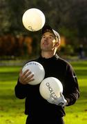11 January 2006; Irish golfer Padraig Harrington practices his juggling at the launch of the Flora pro.activ Cholesterol Challenge. St. Stephen's Green, Dublin. Picture credit: Pat Murphy / SPORTSFILE
