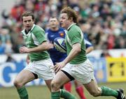 11 February 2006; Brian O'Driscoll, Ireland, in action against France. RBS 6 Nations 2006, France v Ireland, Stade de France, Paris, France. Picture credit; Matt Browne / SPORTSFILE