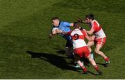 27 April 2014; Paddy Andrews, Dublin, in action against Patsy Bradley and Oisín Duffy, Derry. Allianz Football League Division 1 Final, Dublin v Derry, Croke Park, Dublin. Picture credit: Ray McManus / SPORTSFILE