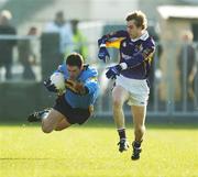 19 February 2006; Alan Kerins, Salthill Knocknacarra, in action against Paul Griffin, Kilmacud Crokes. AIB All-Ireland Club Football Championship, Semi-Final, Salthill Knocknacarra v Kilmacud Crokes, Pearse Park, Longford. Picture credit: Damien Eagers / SPORTSFILE