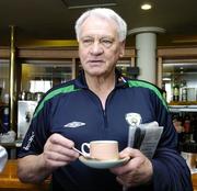 27 February 2006; Sir Bobby Robson, International Football Consultant, Republic of Ireland, before a press conference. Portmarnock Hotel and Golf Links, Portmarnock, Dublin. Picture credit: David Maher / SPORTSFILE