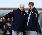 27 February 2006; Sir Bobby Robson, International Football Consultant, Republic of Ireland, chats with Steve Staunton, manager, during squad training. Malahide FC, Malahide, Dublin. Picture credit: David Maher / SPORTSFILE