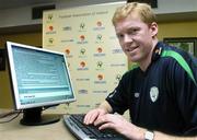 27 February 2006; Republic of Ireland manager Steve Staunton answers questions during a eircom webchat. Portmarnock Hotel and Golf Links, Portmarnock, Dublin. Picture credit: David Maher / SPORTSFILE