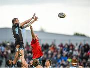 16 May 2014; Paul O'Connell, Munster, contests a line out with Alastair Kellock, Glasgow Warriors. Celtic League 2013/14 Play-off, Glasgow Warriors v Munster, Scotstoun Stadium, Glasgow, Scotland. Picture credit: Diarmuid Greene / SPORTSFILE