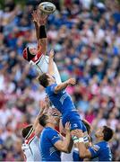 17 May 2014; Johann Muller, Ulster, wins possession in a lineout ahead of Rhys Ruddock, Leinster. Celtic League 2013/14 Play-off, Leinster v Ulster, RDS, Ballsbridge, Dublin. Picture credit: Brendan Moran / SPORTSFILE