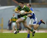 16 April 2006; Darragh O Se, Kerry, in action against Tom Kelly, Laois. Allianz National Football League, Division 1 Semi-Final, Kerry v Laois, Fitzgerald Stadium, Killarney, Co. Kerry. Picture credit: Brendan Moran / SPORTSFILE