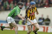 30 April 2006; Willie O'Dwyer, Kilkenny, in action against Denis Moloney, Limerick. Alllianz National Hurling League, Division 1 Final. Kilkenny v Limerick, Semple Stadium, Thurlus, Co. Tipperary. Picture credit: Damien Eagers / SPORTSFILE