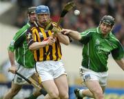 30 April 2006; Willie O'Dwyer, Kilkenny, in action against TJ Ryan, Limerick.Alllianz National Hurling League, Division 1 Final. Kilkenny v Limerick, Semple Stadium, Thurlus, Co. Tipperary. Picture credit: Damien Eagers / SPORTSFILE
