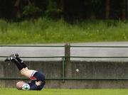 16 May 2006; Peter Stringer stretches during Munster squad training. Musgrave Park, Cork. Picture credit; David Maher / SPORTSFILE