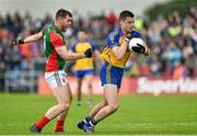 8 June 2014; Donie Shine, Roscommon, in action against Séamus O'Shea, Mayo. Connacht GAA Football Senior Championship, Semi-Final, Roscommon v Mayo, Dr. Hyde Park, Roscommon. Picture credit: Barry Cregg / SPORTSFILE