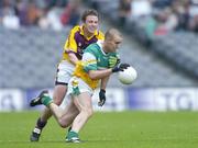 2 July 2006; Alan McNamee, Offaly, in action against Diarmuid Kinsella, Wexford. Bank of Ireland Leinster Senior Football Championship Semi-Final, Offaly v Wexford, Croke Park, Dublin. Picture credit: David Maher / SPORTSFILE
