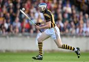 28 June 2014; TJ Reid, Kilkenny, on his way to scoring his side's first goal. Leinster GAA Hurling Senior Championship, Semi-Final Replay, Kilkenny v Galway. O'Connor Park, Tullamore, Co. Offaly. Picture credit: Stephen McCarthy / SPORTSFILE
