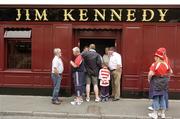 22 July 2006; GAA supporters outside Jim Kennedy's pub in Thurles. Guinness All-Ireland Senior Hurling Championship Quarter-Final, Cork v Limerick, Semple Stadium, Thurles, Co. Tipperary. Picture credit: Damien Eagers / SPORTSFILE