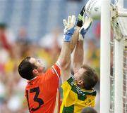 5 August 2006; Steven McDonnell, Armagh, in action against Diarmuid Murphy, Kerry. Bank of Ireland All-Ireland Senior Football Championship Quarter-Final, Armagh v Kerry, Croke Park, Dublin. Picture credit; David Maher / SPORTSFILE