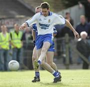 27 August 2006; Enda Muldoon, Ballinderry, in action against Bellaghy. The Elk Derry Senior Football Championship Quarter Final, Bellaghy v Ballinderry, Ballinascreen, Co. Derry. Picture credit: Oliver McVeigh / SPORTSFILE