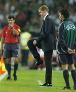 2 September 2006; Republic of Ireland manager Steve Staunton gestures to the match referee. Euro 2008 Championship Qualifier, Germany  v Republic of Ireland, Gottleib-Damlier Stadion, Stuttgart, Germany. Picture credit: Brian Lawless / SPORTSFILE
