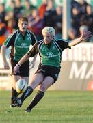 22 September 2006; Mark McHugh, Connacht, scores a penalty kick against Edinburgh Gunners. Magners Celtic League 2006 - 2007, Connacht v Edinburgh Gunners, Sportsground, Galway. Picture credit: Ray Ryan / SPORTSFILE