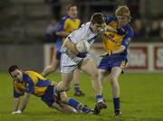 30 October 2006; Timmy Doyle, St Vincents, in action against Eoin Rutledge, right, and Aidan Downes, Na Fianna. Dublin Senior Football Championship Semi-Final, Na Fianna v St Vincents, Parnell Park, Dublin. Picture credit: Damien Eagers / SPORTSFILE
