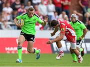 23 August 2014; Stephen Fitzgerald, Munster, evades the tackle of Jonny May, Gloucester Rugby. Pre-Season Friendly, Gloucester Rugby v Munster, Kingsholm, Gloucester, England. Picture credit: Matt Impey / SPORTSFILE