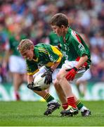 24 August 2014; Darragh Griffin, Dobbin Close, Belmont, London, England, representing Kerry, in action against Dáire Cregg, Ballyleague, Roscommon, representing Mayo. INTO/RESPECT Exhibition GoGames, Croke Park, Dublin. Picture credit: Brendan Moran / SPORTSFILE