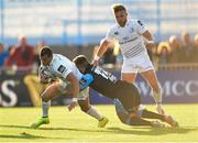 6 September 2014; Zane Kirchner, Leinster, is tackled by Sean Lamont, Glasgow Warriors. Guinness PRO12, Round 1, Glasgow Warriors v Leinster. Scotstoun Stadium, Glasgow, Scotland. Picture credit: Stephen McCarthy / SPORTSFILE