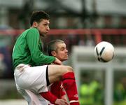 10 February 2007; Paul Leeman, Glentoran, in action against Gary McCutcheon, Portadown. Irish Cup, Glentoran v Portadown, The Oval, Belfast, Co. Antrim. Picture Credit: Oliver McVeigh / SPORTSFILE