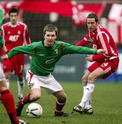 10 February 2007; Ryan Berry, Glentoran, in action against Marc McCann, Portadown. Irish Cup, Glentoran v Portadown, The Oval, Belfast, Co. Antrim. Picture Credit: Oliver McVeigh / SPORTSFILE