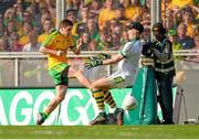 21 September 2014; Darach O’Connor, Donegal, shoots past Kerry goalkeeper Brian Kelly only for his shot to go wide. GAA Football All Ireland Senior Championship Final, Kerry v Donegal. Croke Park, Dublin. Picture credit: Brendan Moran / SPORTSFILE
