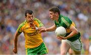 21 September 2014; Paul Geaney, Kerry, in action against Frank McGlynn, Donegal. GAA Football All Ireland Senior Championship Final, Kerry v Donegal. Croke Park, Dublin. Picture credit: Piaras Ó Mídheach / SPORTSFILE