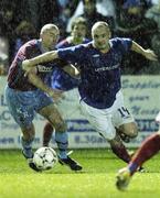 26 February 2007; Paul McAreavey, Linfield, in action against Tony Grant, Drogheda United. Setanta Cup Group 1, Drogheda United v Linfield, United Park, Drogheda, Co. Louth. Photo by Sportsfile