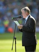 21 September 2014; RTÉ broadcaster Brian Carthy introduces the Cork 1989 jubilee winning team to the crowd before the senior game. GAA Football All Ireland Senior Championship Final, Kerry v Donegal. Croke Park, Dublin. Picture credit: Piaras Ó Mídheach / SPORTSFILE
