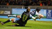 26 September 2014; Dave McSharry, Connacht, scores his side's try. Guinness PRO12, Round 4, Glasgow Warriors v Connacht, Scotstoun Stadium, Glasgow, Scotland. Picture credit: Rob Casey / SPORTSFILE