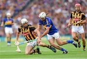 27 September 2014; Michael Fennelly, Kilkenny, in action against Patrick Maher, Tipperary. GAA Hurling All Ireland Senior Championship Final Replay, Kilkenny v Tipperary. Croke Park, Dublin. Picture credit: Stephen McCarthy / SPORTSFILE