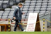 21 March 2007; Republic of Ireland manager Steve Staunton at the end of squad training. Croke Park, Dublin. Picture credit: David Maher / SPORTSFILE