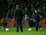 28 March 2007; Republic of Ireland manager Steve Staunton looks on torwards a ballboy during the first half. 2008 European Championship Qualifier, Republic of Ireland v Slovakia, Croke Park, Dublin. Picture credit: David Maher / SPORTSFILE