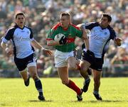 1 April 2007; Enda Devenney, Mayo, in action against Darren Magee and David Henry, Dublin. Allianz National Football League, Division 1A Round 6, Mayo v Dublin, McHale Park, Castlebar, Mayo. Picture credit: Oliver McVeigh / SPORTSFILE