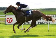 29 August 1999; Giants Causeway, with Michael Kinane up, on their way to winning the King Of Kings EBF Futurity Stakes at the Curragh Racecourse in Kildare. Photo by Sportsfile