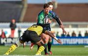 18 October 2014; Danie Poolman, Connacht, is tackled by Kini Murimurivalu, La Rochelles. European Rugby Challenge Cup 2014/15, Pool 2, Round 1, Connacht v La Rochelle, The Sportsground, Galway. Picture credit: Barry Cregg / SPORTSFILE