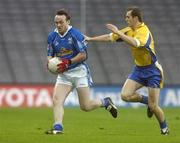 21 April 2007; Michael Brennan, Cavan, in action against Gary Fox, Roscommon. Allianz National Football League, Division 2 Semi-Final, Cavan v Roscommon, Croke Park, Dublin. Picture credit; Pat Murphy / SPORTSFILE