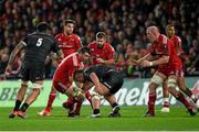 24 October 2014; Peter O'Mahony, Munster, in action against Jim Hamilton, left, and Richard Barrington, Saracens. European Rugby Champions Cup 2014/15, Pool 1, Round 2, Munster v Saracens, Thomond Park, Limerick. Pictuer credit: Diarmuid Greene / SPORTSFILE